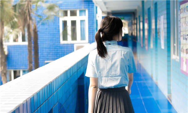 南涧如何找到一个可以帮助我生孩子的女人？